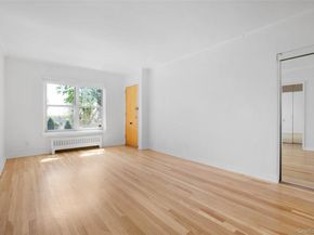 196-35 Dunton Ave Hollis 1, Hollis NY 11423