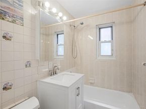 196-35 Dunton Ave Hollis 1, Hollis NY 11423