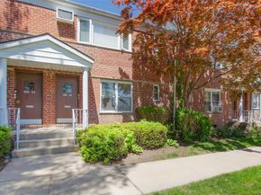 196-35 Dunton Ave Hollis 1, Hollis NY 11423