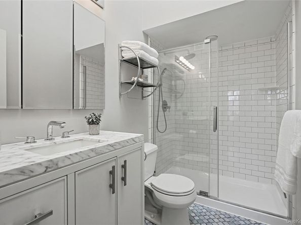 21 Deepwater Way, Bronx NY 10464