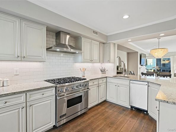 21 Deepwater Way, Bronx NY 10464