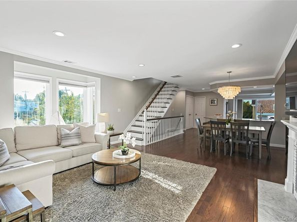21 Deepwater Way, Bronx NY 10464