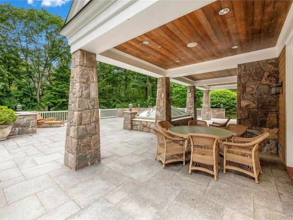 284 W Patent Road, Bedford NY 10506