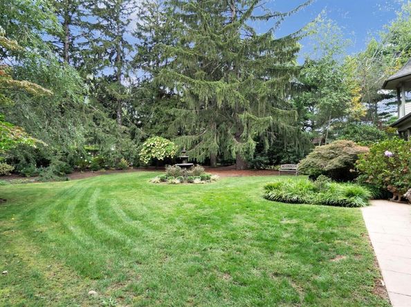 811 Canal Road, Mount Sinai NY 11766