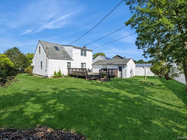 2846 Walter Road, Wantagh NY 11793