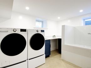 108 Tanners Pond Road, Garden City NY 11530