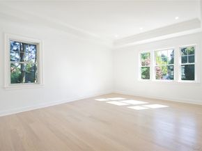 108 Tanners Pond Road, Garden City NY 11530