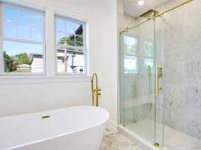 108 Tanners Pond Road, Garden City NY 11530