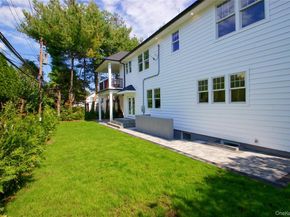 108 Tanners Pond Road, Garden City NY 11530