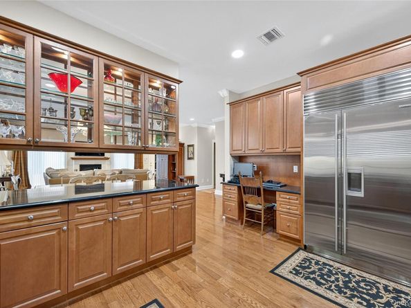 92 W Overlook, Port Washington NY 11050