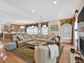 92 W Overlook, Port Washington NY 11050