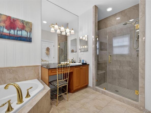 92 W Overlook, Port Washington NY 11050