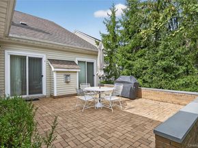 92 W Overlook, Port Washington NY 11050