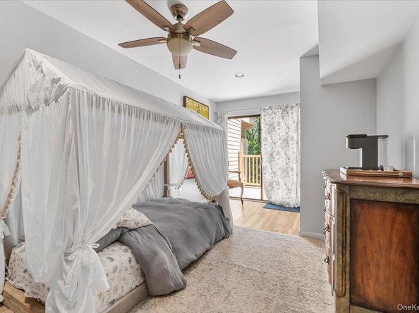 32 The Glen 32, Glen Head NY 11545