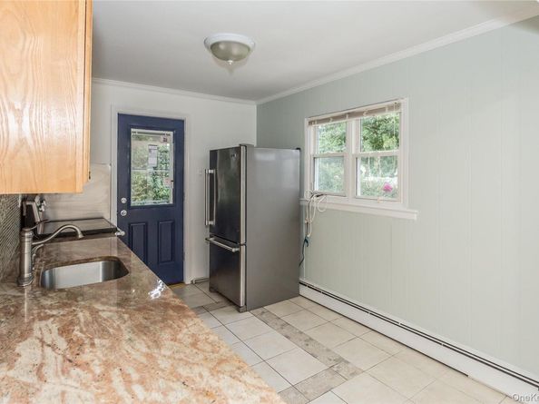 15 Pilot Street, Hempstead NY 11550