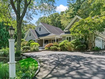 10 Hollise Court