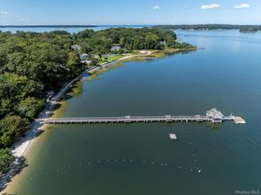 10 Hollise Court, Centerport NY 11721