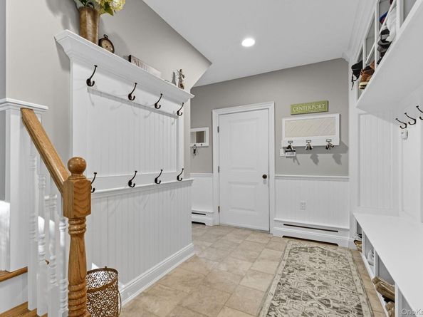 10 Hollise Court, Centerport NY 11721