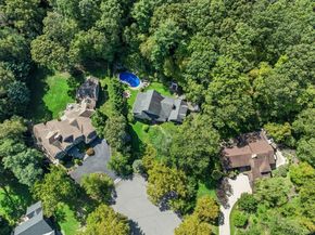 10 Hollise Court, Centerport NY 11721