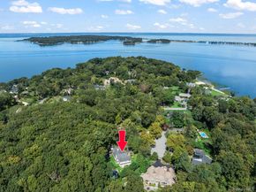 10 Hollise Court, Centerport NY 11721