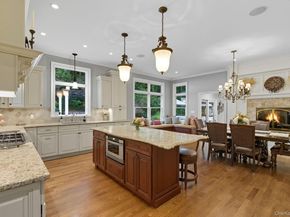10 Hollise Court, Centerport NY 11721