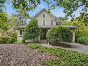 21 Connecticut Avenue, Freeport NY 11520