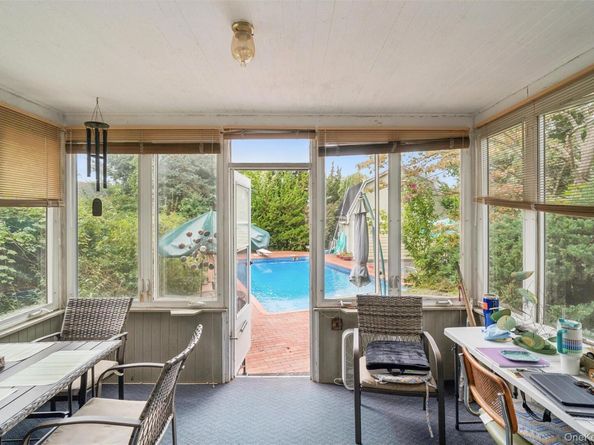 21 Connecticut Avenue, Freeport NY 11520