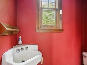 21 Connecticut Avenue, Freeport NY 11520