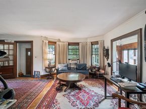 21 Connecticut Avenue, Freeport NY 11520