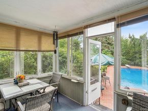 21 Connecticut Avenue, Freeport NY 11520