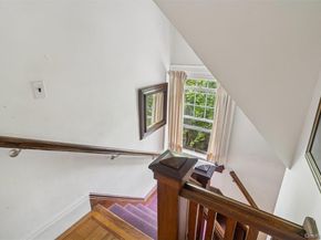 21 Connecticut Avenue, Freeport NY 11520