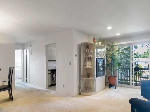 16 Fair Harbor Drive 16, Patchogue NY 11772