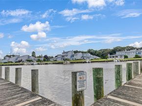 16 Fair Harbor Drive 16, Patchogue NY 11772