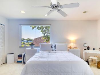 16 Fair Harbor Drive