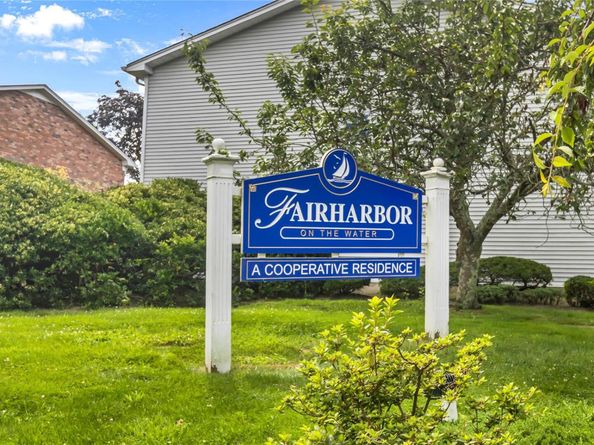 16 Fair Harbor Drive 16, Patchogue NY 11772