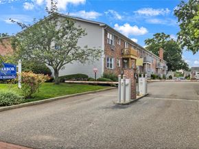 16 Fair Harbor Drive 16, Patchogue NY 11772