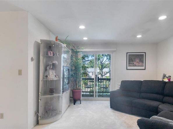 16 Fair Harbor Drive 16, Patchogue NY 11772