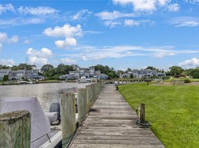 16 Fair Harbor Drive 16, Patchogue NY 11772
