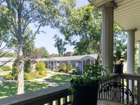 16 Fair Harbor Drive 16, Patchogue NY 11772