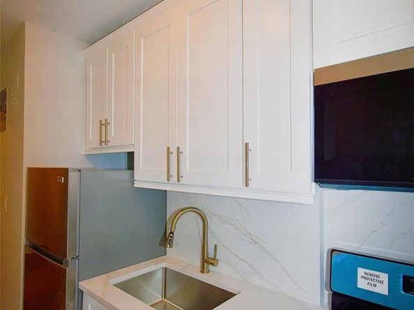 786 Bronx River B56, Bronxville NY 10708