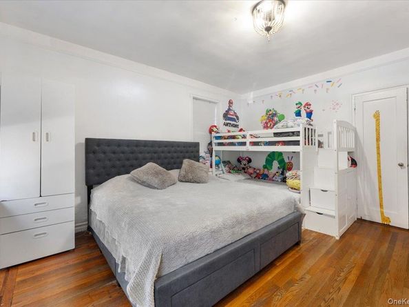43-01 46th Street 2A, Sunnyside NY 11104