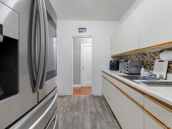 43-01 46th Street 2A, Sunnyside NY 11104