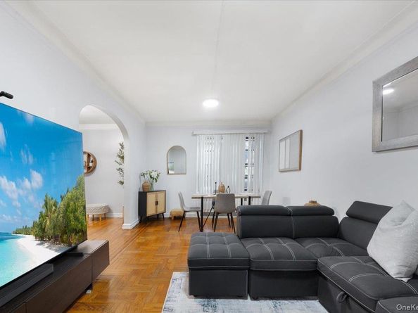 43-01 46th Street 2A, Sunnyside NY 11104