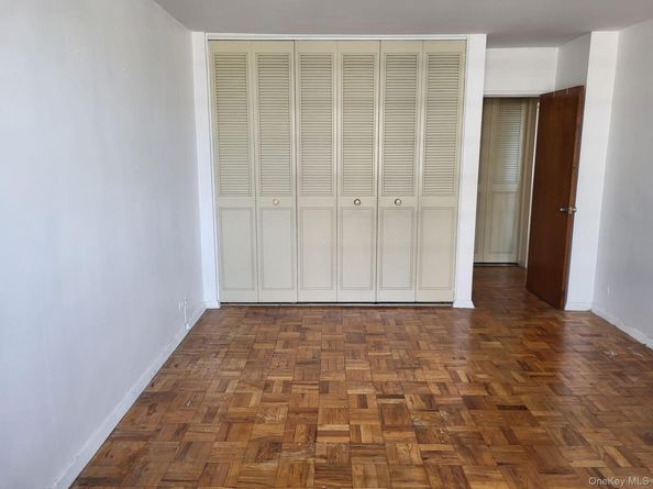 10210 66th Road 25A, Forest Hills NY 11375