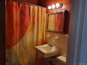 10210 66th Road 25A, Forest Hills NY 11375