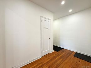 37-31 149th st 2m, Flushing NY 11354