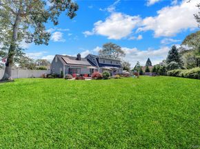 40 Bayview Drive, Oakdale NY 11769