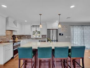 40 Bayview Drive, Oakdale NY 11769