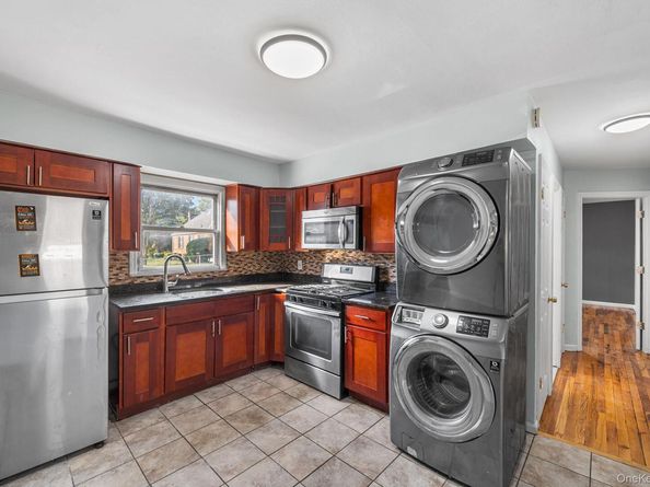 17204 Amelia Road, Jamaica NY 11434