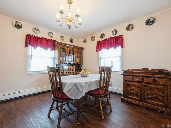 44 Rock Lane, Levittown NY 11756